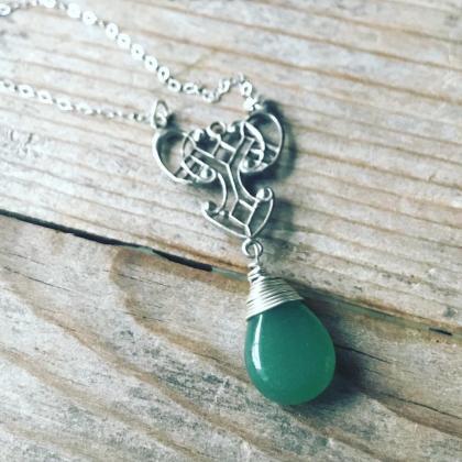 Art Nouveau Necklace With Green Jade. Sterling..