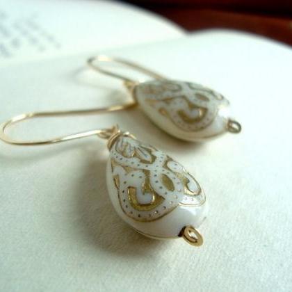 Bridal Earrings Cream Baroque Teard..