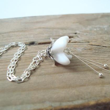 White And Silver Blossom Necklace Bridal Jewelry..