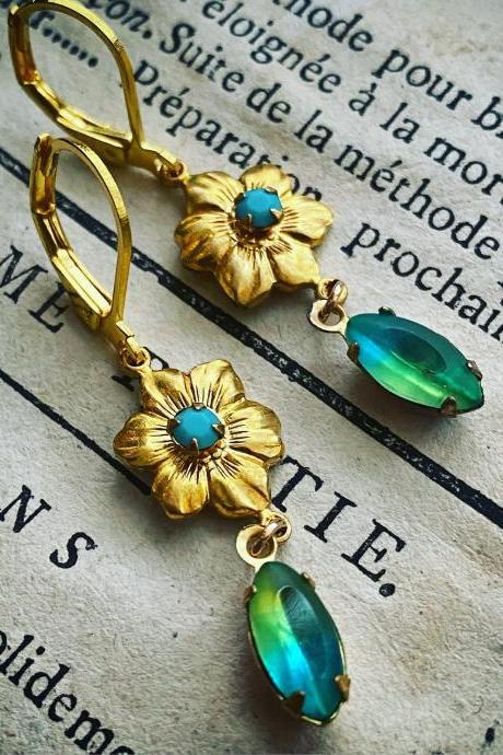 Brass Daisy Earrings With Rhinestones Mothers Day Gold Bridesmaid Jewelry Flower Floral Holiday Jewelry Gifts Under 40 Spring 